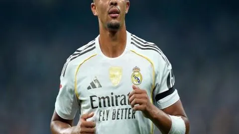 拜仁内部冲突：赫內斯与圖赫爾矛盾浮现